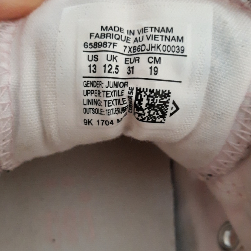 Pink Converse - Picture 4 of 5